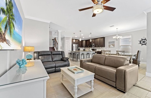 Villages of Crystal Beach House | Family Friendly ~ Gated Community ~ Lagoon Pool