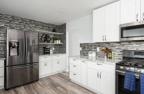 La Mesa House | Family Pool Retreat + Gym, Fire Pits, Views (Sleeps 9