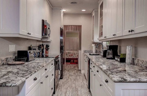 Arlington Park House | Family Sarasota 3BR Home With Heated Pool & Large Yard