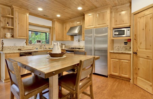 Fawnskin Cabin | Fawnskin Cottage- Adorable Relaxing Retreat Cabin