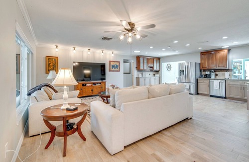 Crystal River Cottage | Fish, Paddle & Explore: Crystal River Gem w/Dock
