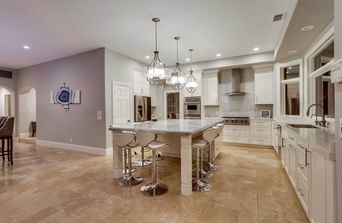 Mission Viejo House | FIVE generous bedrooms and a REAL indoor Treehouse for kids - see our VIDEO!