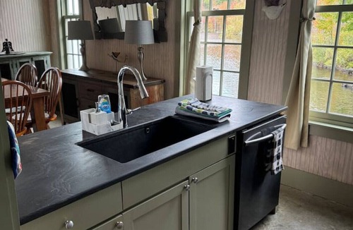 Newcastle Apartment | Floating on Damariscotta Lake