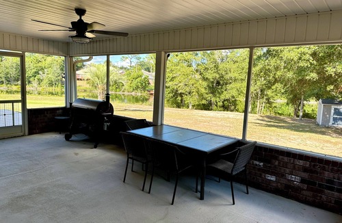 Milton House | Forget your worries in this spacious and serene space with a beautiful lake view