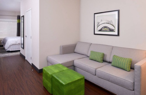 Mount Prospect Hotel | Four Points by Sheraton Mt Prospect O'Hare