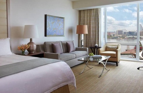 Harbor East Hotel | Four Seasons Baltimore