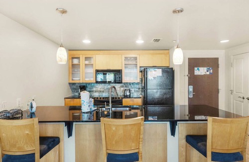 Baytowne Wharf Condo | Free Resort Tram | Stunning Bay Views from Corner Balcony | Bahia 4324 | Sandest