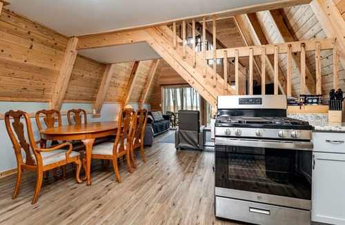 Au Gres Cabin | Fully-Equipped A-Frame with Beautiful Lake Views in Michigan