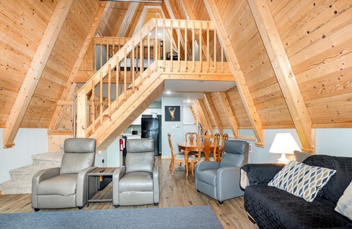 Au Gres Cabin | Fully-Equipped A-Frame with Beautiful Lake Views in Michigan