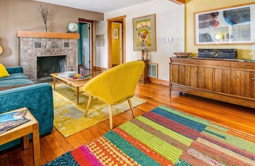 North Central House | Fun Family Home in Pasadena!