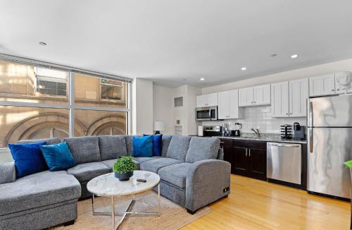Theatre District Apartment | Furnished Apartment in Downtown