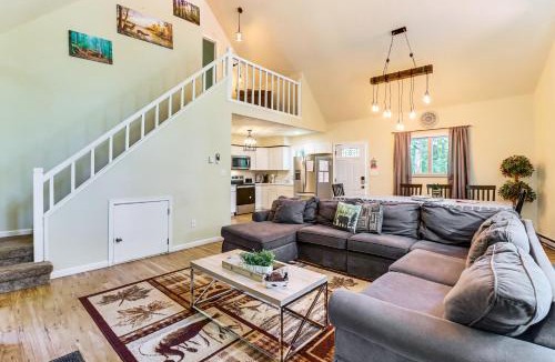 Albrightsville House | Furnished Deck + Fire Pit: Poconos Outdoorsy Gem