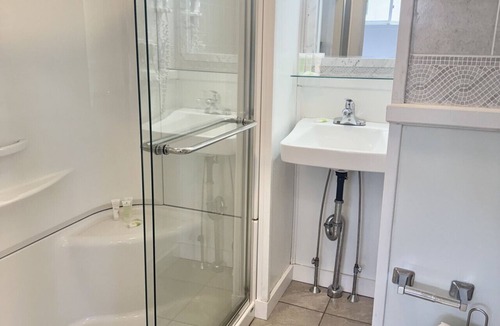 Hulls Cove Hotel | Gallagher`s Travels Room Four (King and Twin)