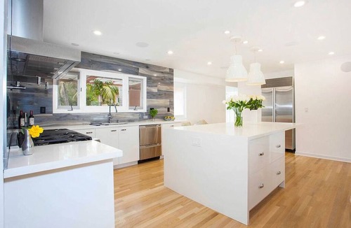 Central Malibu House | Gated 3 bedroom 3.5 bathroom home in Malibu with pool!