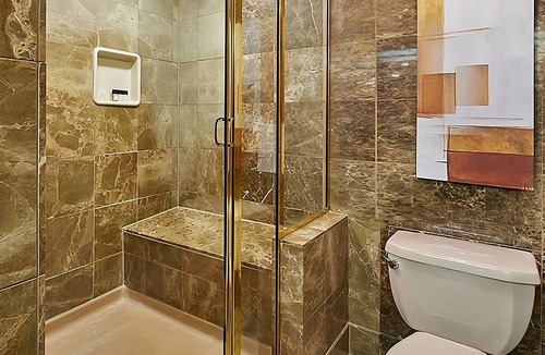 Downtown Las Vegas Hotel | Gold Tower Parlor Suite at Golden Nugget Las Vegas, Pets Allowed, Nightclub!