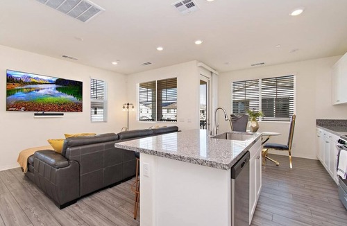 Fontana Condo | Golden Condo
