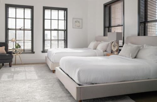 Historic Core Apartment | Gorgeous Apartment 2-bedroom 2-bathroom