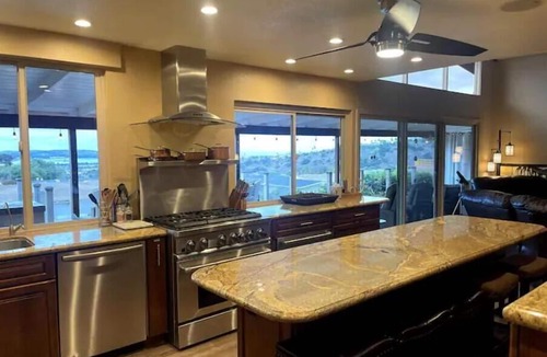Bay Ho House | Gorgeous Bay & Ocean Views from large deck & homenn