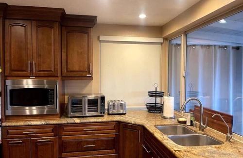 Bay Ho House | Gorgeous Bay & Ocean Views from large deck & homenn