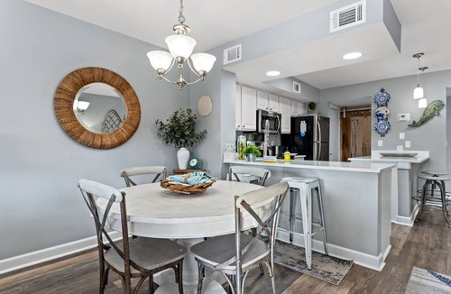 Sandestin Condo | Gorgeous Condo With Nice 6 Seat Golf Cart*Pool & Beach Access*Stunning Lake View