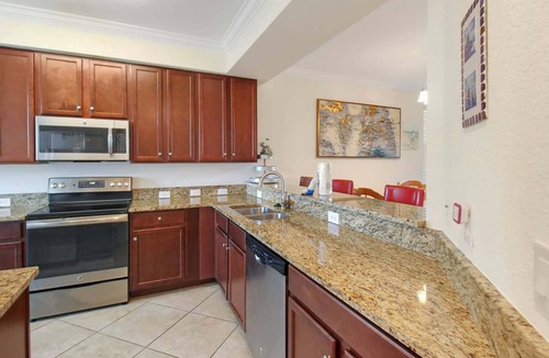 Lakewood Ranch Condo | Gorgeous lakefront 2nd floor condo in Lakewood National Golf club - The Artist's Way