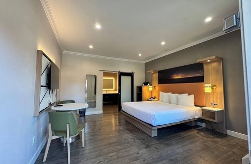 Granada Hills North Hotel | Granada Inn