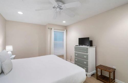 Gulf Place House | Grand Caribbean 201