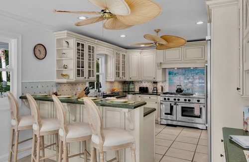 Bahama Village House | *GRAND KEY OASIS @ THE ANNEX* Magnificent Estate & Pool + LAST KEY SERVICES…
