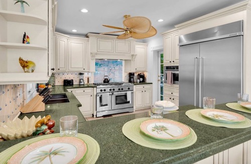 Bahama Village House | *GRAND KEY OASIS @ THE ANNEX* Magnificent Estate & Pool + LAST KEY SERVICES…