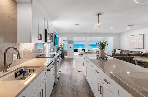 Destin House | Green Reef 1 Beachfront 2026 Remodel Arcade Fully-Stocked Beach Gear