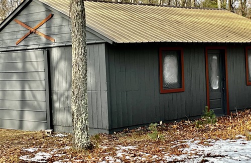 Harrietta Cabin | Grumpy Bear Ski Den 3Bd, 1Ba, Sleeps 7-8, Ski-Hunt-Paddle-Trails, Caberfae Peaks