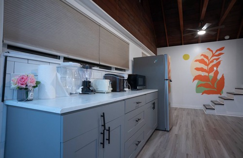 Hawthorne House | GuesthomeOasis Sleeps6 HotTub+FirePit NearLAX/SoFi