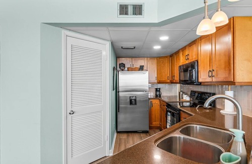 El Centro Beach Condo | GULF FRONT 2 Bedroom/2 Bath ~ Completely Updated @ Aqua Vista ~ New Listing