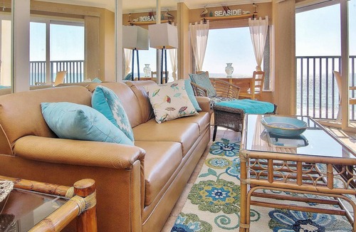 Belleair Beach Condo | Gulf front condo with pool amazing views and central AC dog friendly