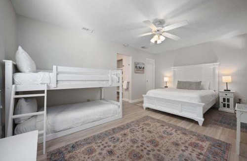 Crystal Beach House | Gulf View Getaway at Crystal Villas