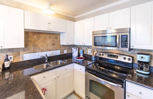 Gulf Place Condo | Gulf View, Pool, Private Beach Access, Tennis, Gulf Place Shops and Restaurants