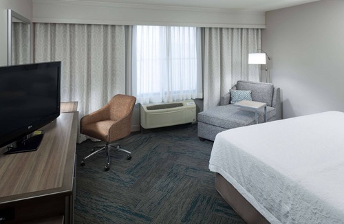Southwest Anaheim Hotel | Hampton Inn Los Angeles-Orange County-Cypress