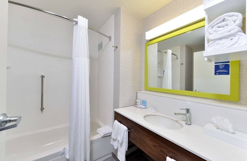 Port Lagoon Hotel | Hampton Inn Panama City Beach