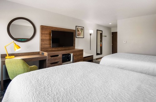 Whitney Ranch Hotel | Hampton Inn & Suites Las Vegas-Henderson