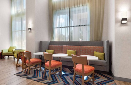 Ferry Pass Hotel | Hampton Inn & Suites Pensacola I-10 N at Univ. Town Plaza