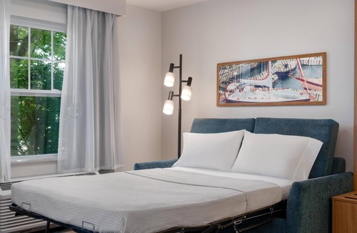Thomaston Hotel | Hampton Inn & Suites Rockland