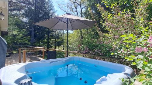 Harbert House | Harbert Hideaway
