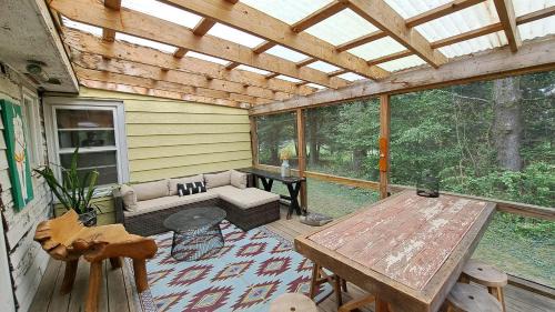 Harbert House | Harbert Hideaway