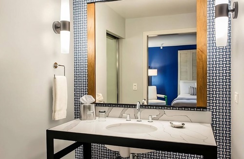 San Diego Hotel | Have Fun Under the Sun in this Beachfront Property with Outdoor Pool