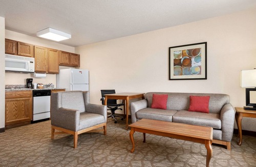 Decatur Hotel | Hawthorn Extended Stay by Wyndham Decatur