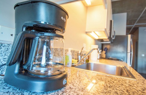 East Village Apartment | Heart of Gaslamp Lovely Plush APT
