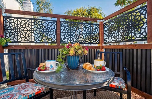 Fullerton House | Hello Sunshine OC minutes to Disneyland-Family Friendly