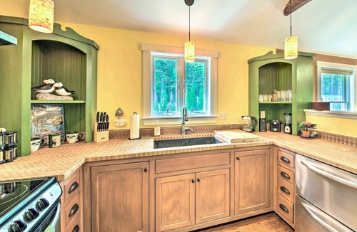 Brooklin Cottage | Hidden Gem Cottage' Near Blue Hill Peninsula
