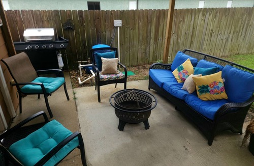Panama City Beach Apartment | Hidden Gem Guest House, 15min Pier Park, 5 min Beach & Publix Sports Complex