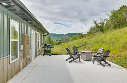 Viola House | Hike, Fish & Relax: Kickapoo River Cabin!
